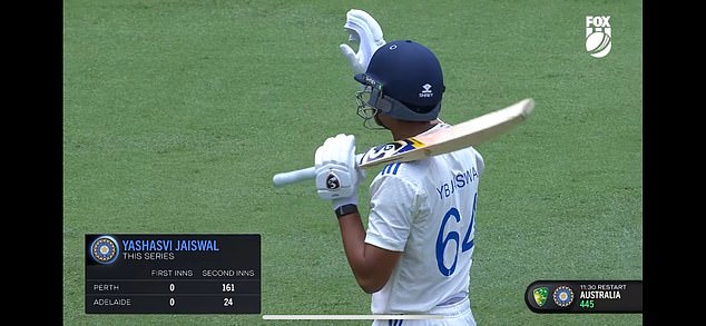 Jaiswal raised his hand to apologize to the Australian players after the ball almost hit them