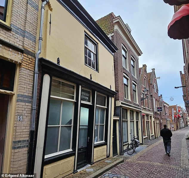 Achterdam is a red light district in the Dutch city of Alkmaar, about 30 km north of the capital Amsterdam. The photo shows the building where the bone floor was found