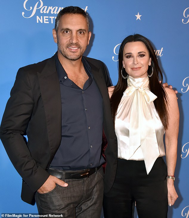 Kyle was married to Umansky, 54, from 1996 until their divorce in 2023, although they still share a home together; (photo 2018)