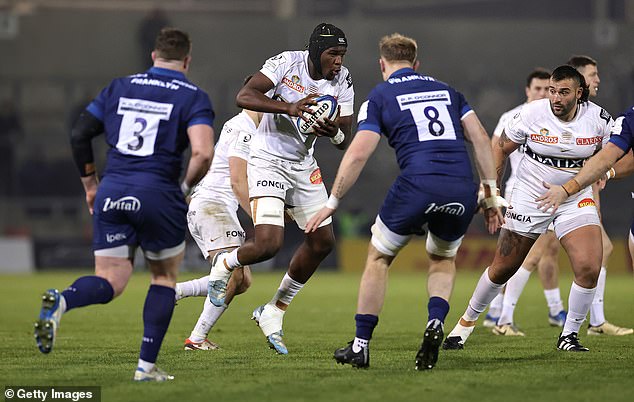 Harlequins have expressed interest in signing English lock Junior Kpoku from Racing 92