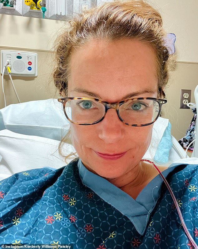 In August, she underwent nerve surgery on the larynx, which would take about five to nine hours, after being diagnosed with a partially paralyzed vocal cord.