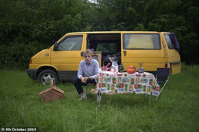 Charlie once again climbs into his trusty yellow camper van and travels across the country to immerse himself in various winter festivals - from barrel burning in Devon to Morris dancing in Gloucestershire.