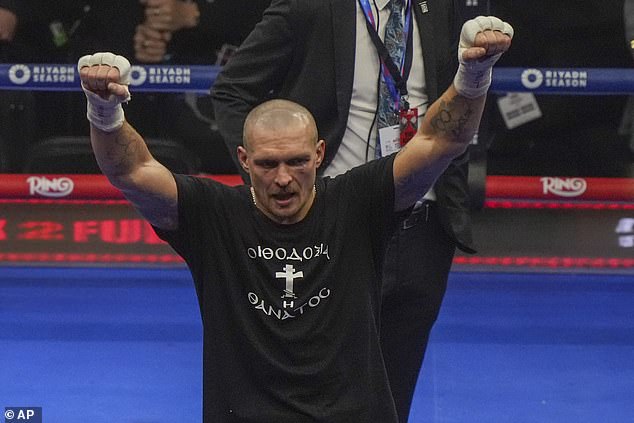 Dubois was present in Riyadh as Usyk again had the upper hand over Fury