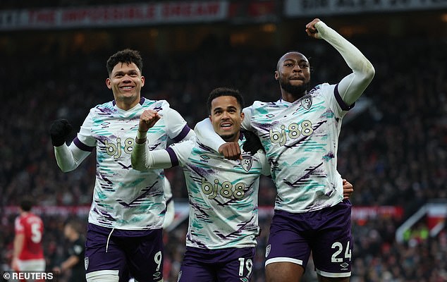 Justin Kluivert (center) scored a penalty before Antoine Semenyo (right) sealed the victory