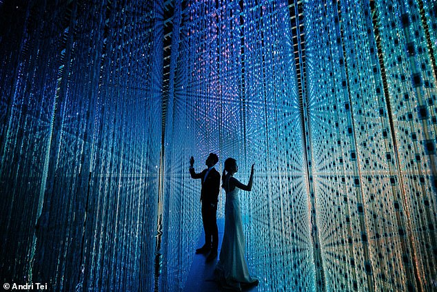 The winner of the Couple Portrait category went to Andri Tei in Singapore. The photo was taken at teamLab Future World at the Singapore Art Science Museum