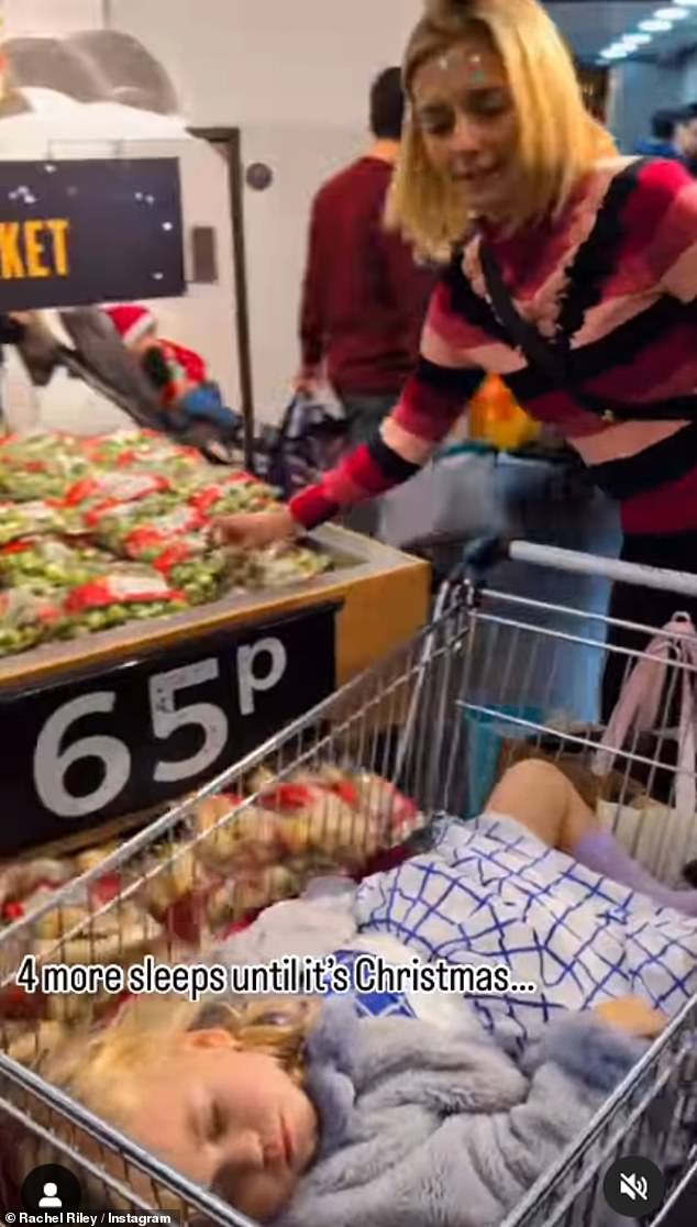 The Countdown star, 38, proved she can do it all as her youngest daughter Noa slept peacefully in a shopping trolley as she filled it with festive food in Marks & Spencer