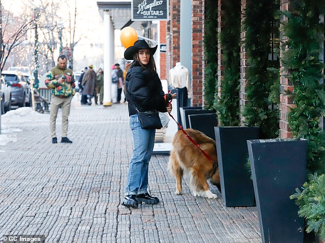 This PDA follows Kyle, who split from Mauricio in July 2023 after 27 years of marriage and was spotted having lunch with his parents and their daughters – a stark contrast to images of Mauricio hugging Klaudia K.