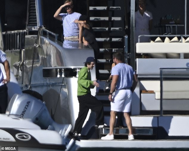 Cruz was seen talking to the yacht's crew