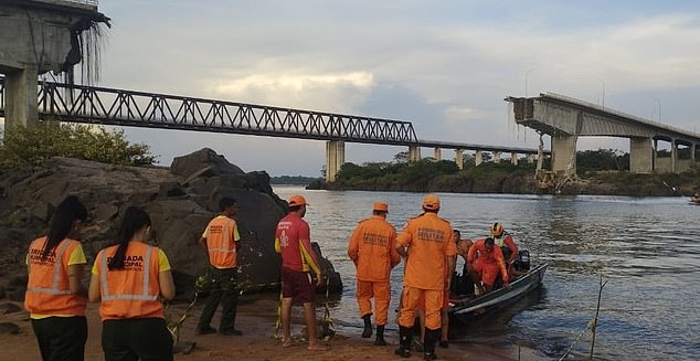 1734979842 776 Brazil bridge collapse caught on camera as two are killed