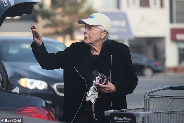 The Emmy winner, 93, shopped for her groceries and loaded them into the trunk of her black Mercedes Benz