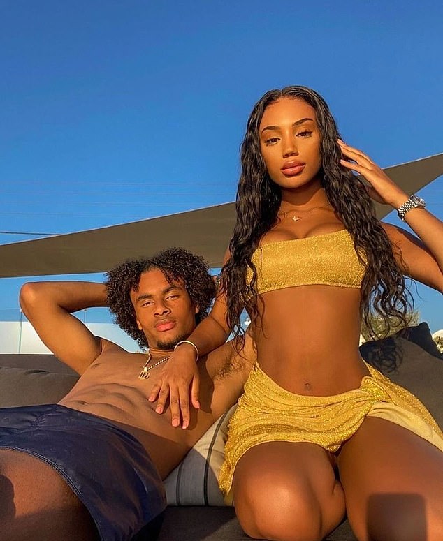 Zirkzee was in a relationship with the German model and influencer Celina Jada Kerr