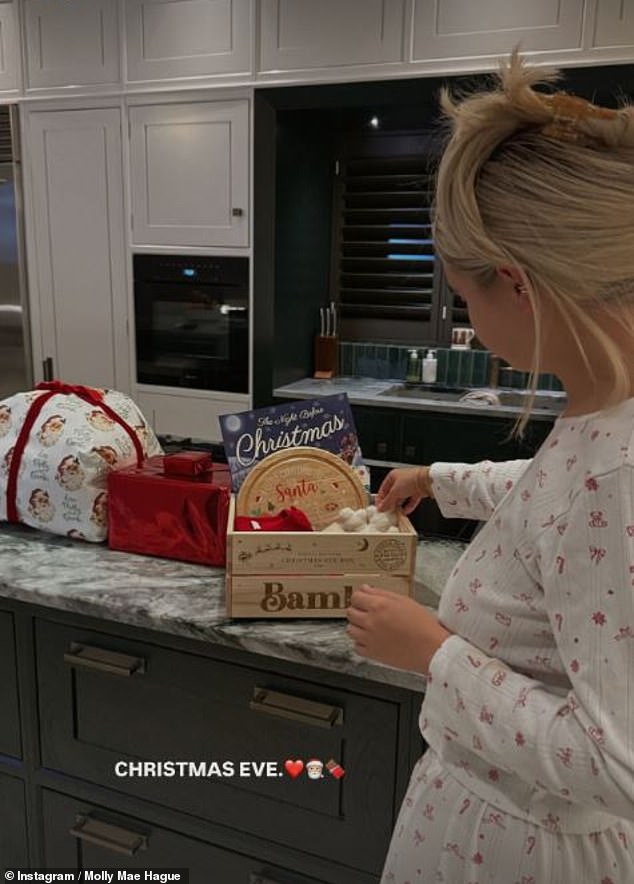 Molly Mae revealed on Instagram later in the day that she had given her 23-month-old daughter Bambi an adorable Christmas Eve box