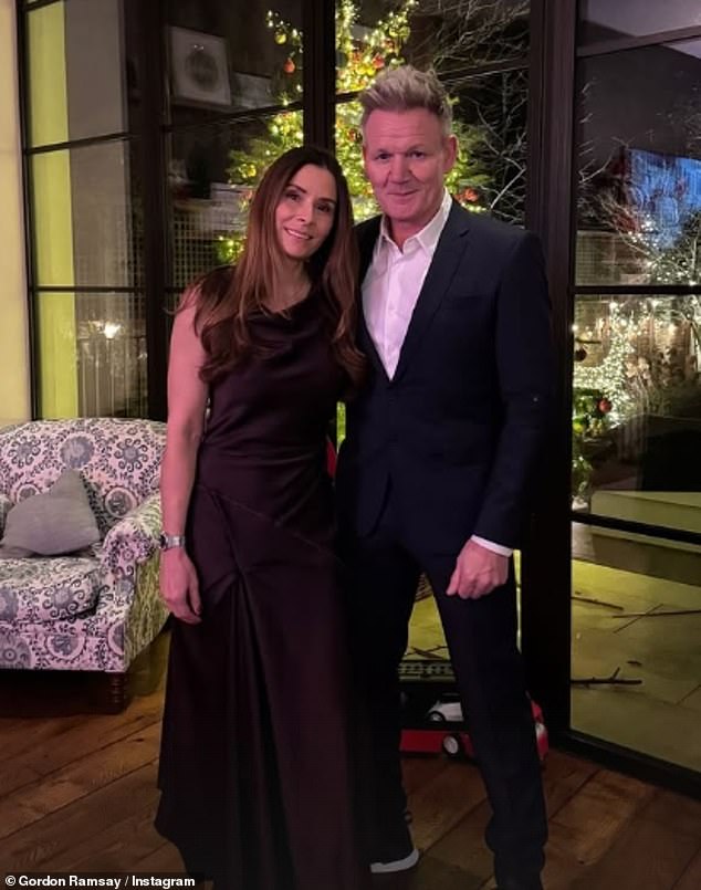 Mum-of-six Tana looked sensational in a brown satin dress, while Gordon dressed in a navy blue suit to impress on the romantic evening