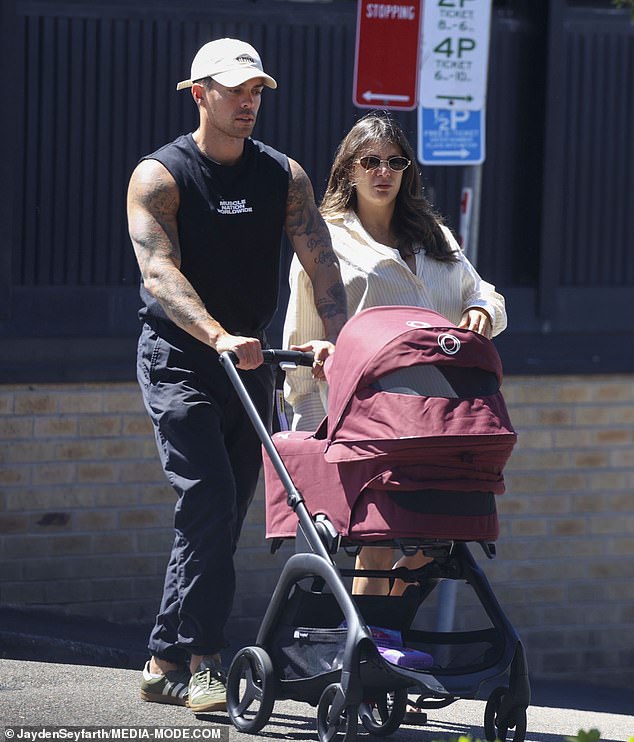 The 33-year-old child entertainer showed off his casual style in a black sleeveless shirt and matching pants that highlighted his toned arms and tattoos