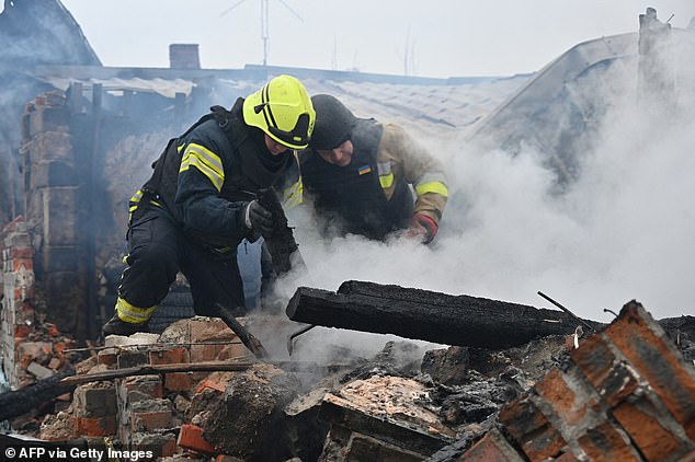 The attack is said to have left hundreds of thousands of people without heating, killing at least four people in four regions and injuring six in the city of Kharkiv.