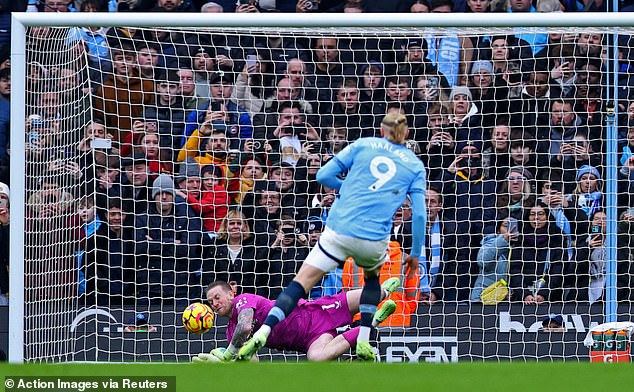 Jordan Pickford saved the ball but the out-of-form striker's effort was desperately weak