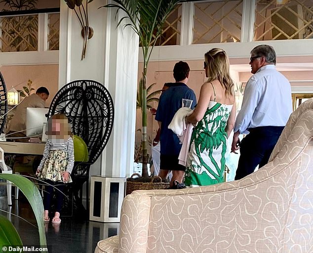 There was speculation that Hannity and Earhardt were dating when they were spotted together at the Colony Palm Beach hotel in February 2023.