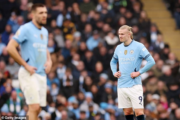 Manchester City were held to a 1-1 draw with Everton and are now 14 points behind the leaders after moving into a points lead over the Reds at the start of last month.