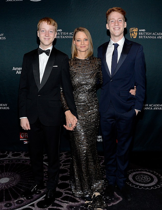 The famous American actress and filmmaker Jodie Foster and her two sons are an example of this. She has a 