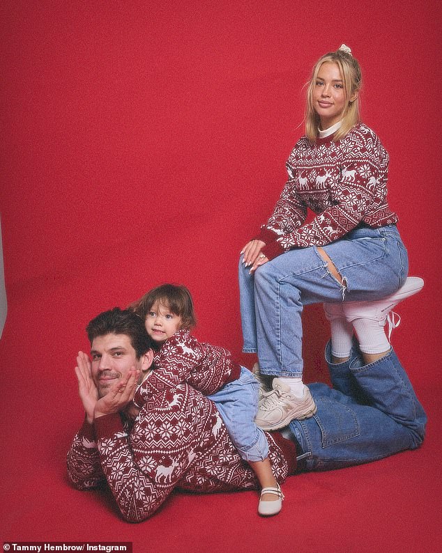 The photos showed Tammy's kids, Matt and Tammy wearing matching Christmas sweaters