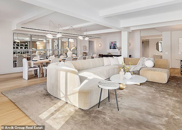 Candice allegedly failed to pay April and May rent for the posh 4,382-square-foot, five-bedroom, seven-and-a-half-bathroom luxury residence, as well as two additional payments in June and July