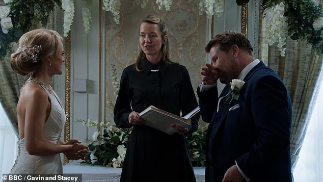 Fans were left in shock at the start of the episode when it was revealed that Sonia and Smithy would get married after Nessa proposed at the end of the 2019 Christmas special.