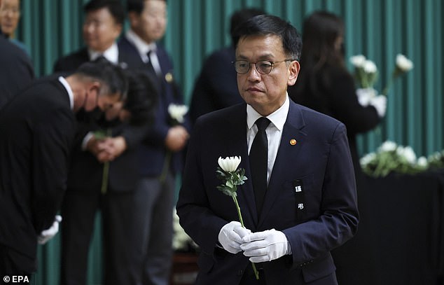 South Korea's Acting President Choi Sang-mok pays tribute to the victims of the Jeju Air plane crash on December 29