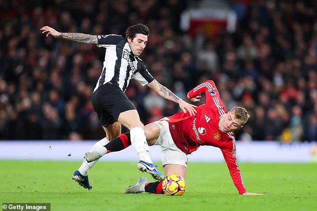 Sandro Tonali continued to shine in his new number 6 role for the visitors