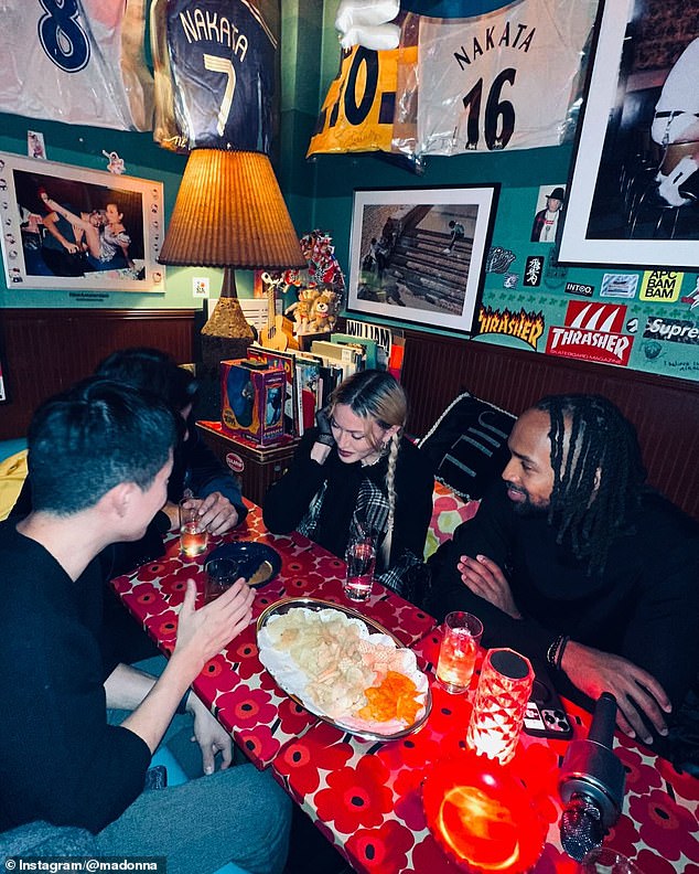 As part of her carousel, she also included a candid photo of their togetherness