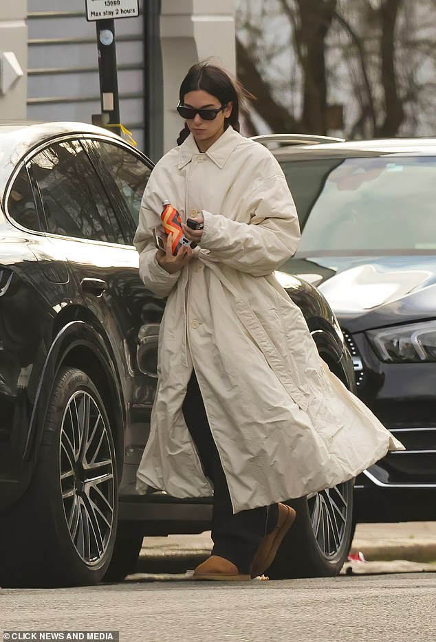 Dua, who went make-up free during the outing, was spotted driving around the Primrose Hill area in a £130,000 Porsche Cayenne Turbo.