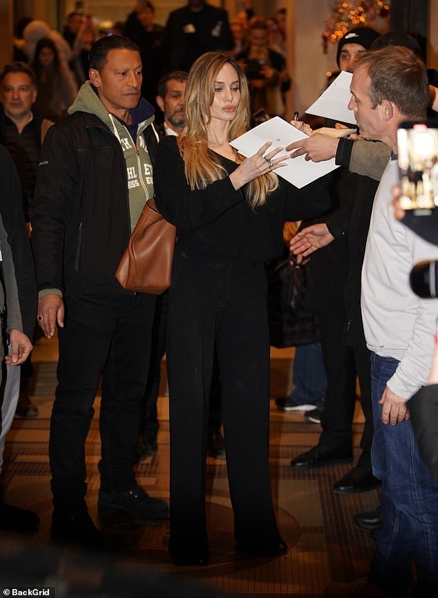 The actress, who is spending time in the French city while filming her latest movie Stitches, stopped to pose for selfies and sign autographs