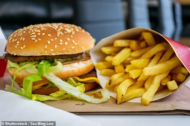 US scientists who followed more than 600 overweight Americans found that those who ate more junk food had greater amounts of fat stored in their thigh muscles