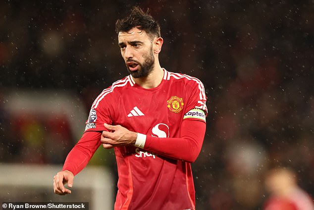 Manchester United captain Bruno Fernandes says his team must focus on their own problems