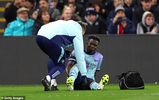 Arsenal star Saka was forced off with an injury during his side's trip to Selhurst Park