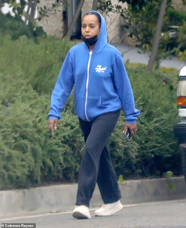 Kerry Washington, 47, kept a low profile as she enjoyed a walk in Los Angeles the day after Thanksgiving, wearing a blue hoodie with a Jimmy Kimmel Live! logo on it, black sweatpants and white sneakers