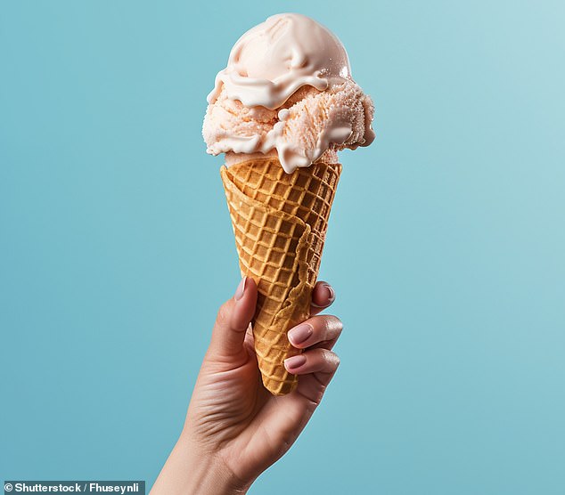 Carrageenan, also known as E 407, is used by the food industry as an emulsifier and thickener due to its gel-like consistency and is often used in ice cream and milkshakes