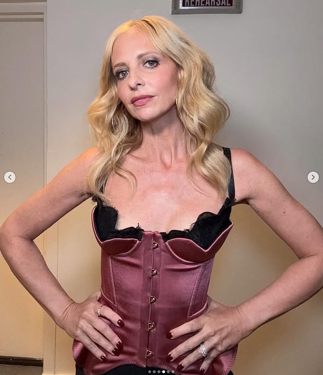 Sarah Michelle Gellar modeled a pink satin corset top with black lace in new images shared to Instagram on Friday. The 47-year-old Buffy The Vampire Slayer looked slim with an enviable waist