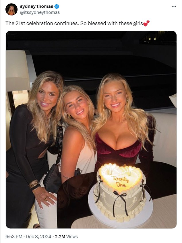 Viral ring girl Sydney Thomas (R) celebrated her 21st birthday with friends this weekend