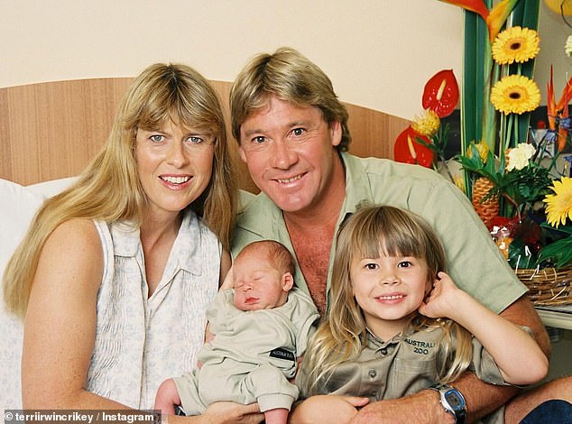 Steve and Bindi's models have a waxy creepy effect to the photos, and don't quite resemble their real-life counterparts. Pictured: Steve and Terri Irwin with their children Bindi and Robert in 2003