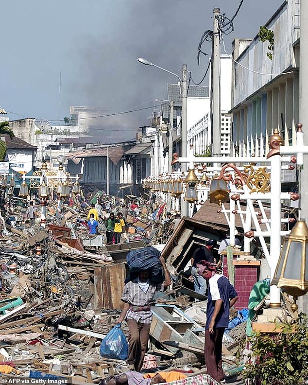 A photo taken on December 26, 2004 shows the aftermath of the tsunami in Banda Aceh