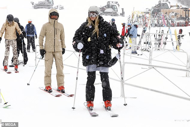 Supermodel Heidi Klum showed off an array of outfits from the slopes and around Aspen during the holidays