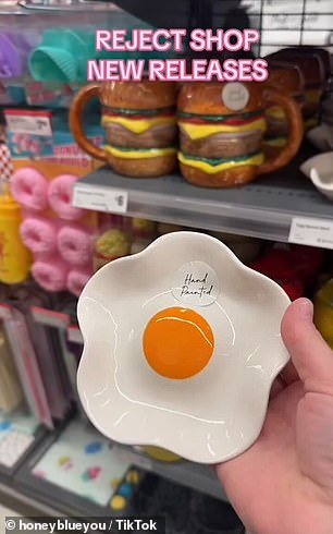 'Sunny side up egg' spoon rest