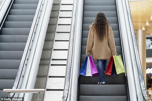 The expert also foresaw the widespread use of escalators and escalators at airports, writing that 