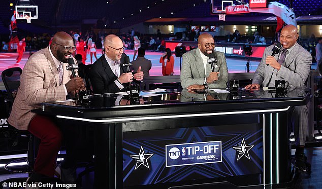 (L-R) Shaquille O'Neal, Ernie Johnson, Kenny Smith and Charles Barkley on Inside the NBA