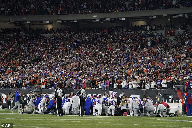 Buffalo Bills players are praying for teammate Damar Hamlin after he collapsed in 2023