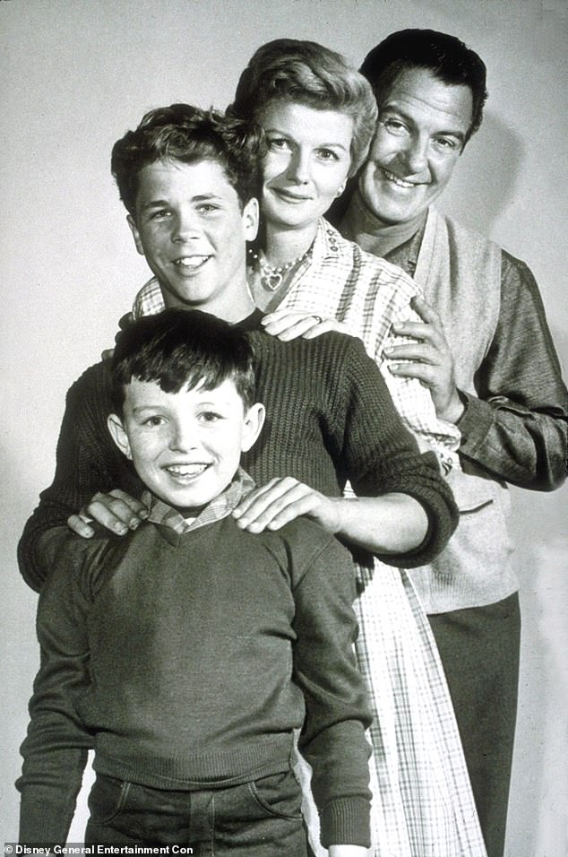 Jerry played the younger of two sons raised in the suburbs by parents June and Ward Cleaver, portrayed by Barbara Billingsley and Hugh Beaumont