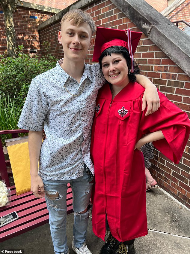 He sent his last message at 12:08 a.m. to his sister Brooke Gauthreaux, a student at the University of Louisiana at Lafayette