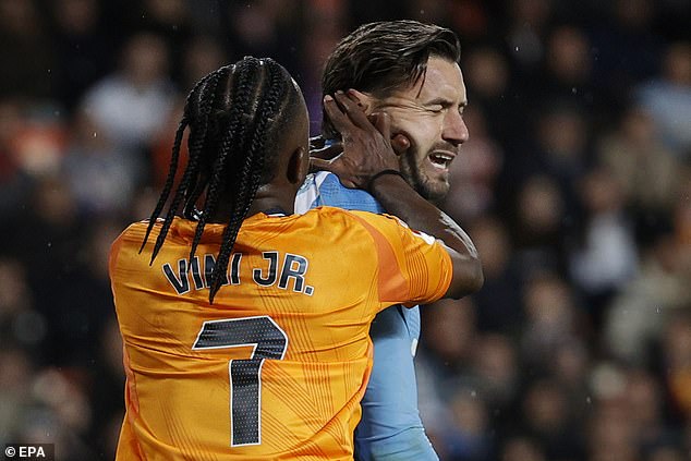 Vinicius pushed the Valencia goalkeeper after his braids were pulled out while he was on the ground