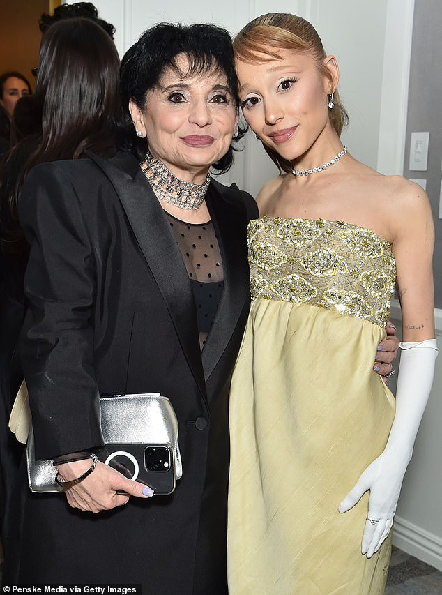 The Wicked actress adorably brought her mother, Joan Grande, to the awards ceremony in Los Angeles, where she was up for a nomination for Best Supporting Actress