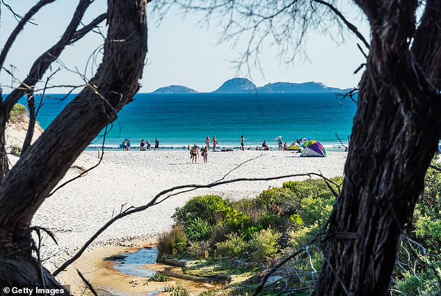 Perfect for adventurous families and nature lovers, Squeaky Beach is surrounded by protected wilderness, with hidden rock pools and granite boulders creating a natural maze for visitors to explore